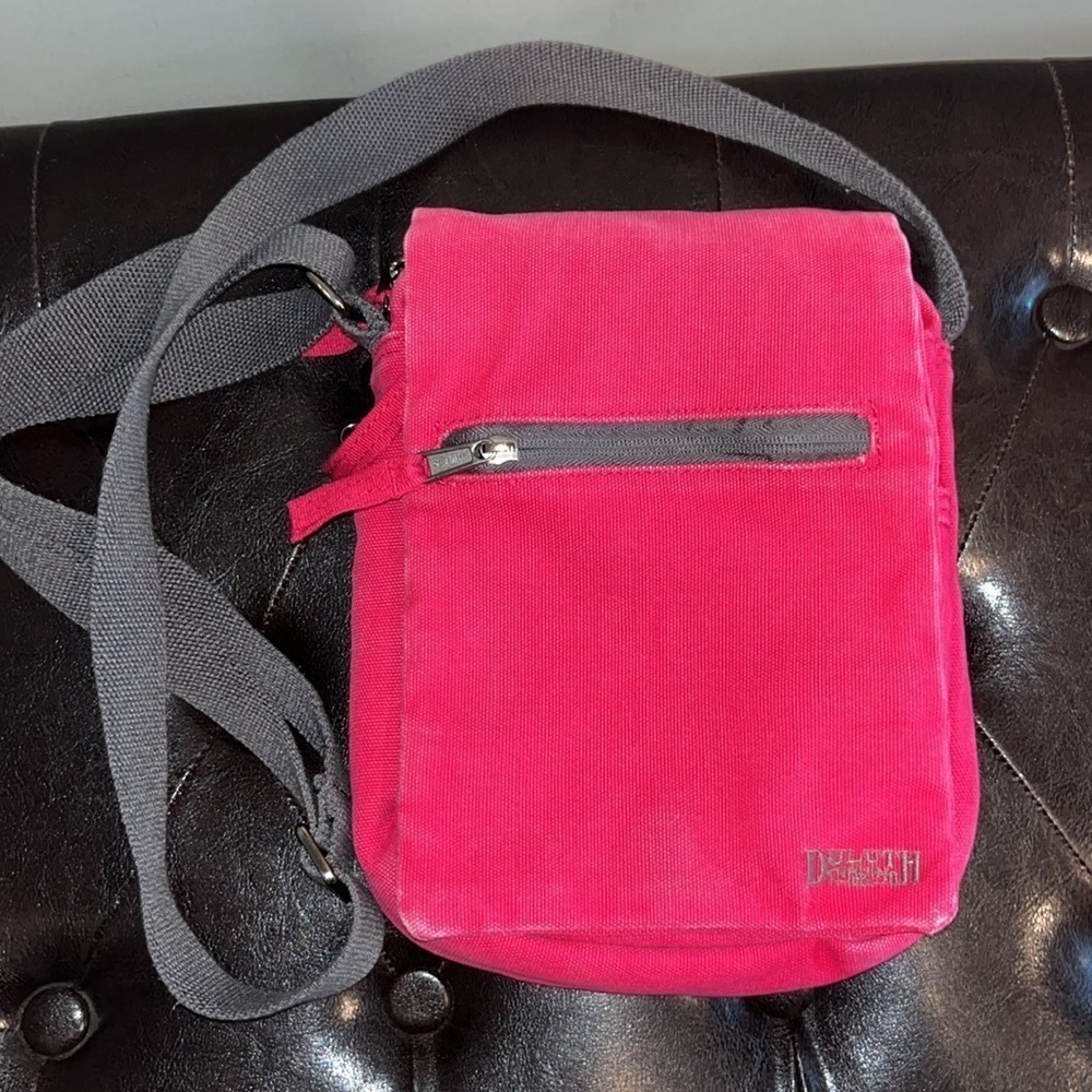 Red Duluth Trading Co canvas crossbody purse bag many compartments outdoor Gorp